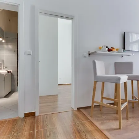 Jt's Benatska Str. Appartement